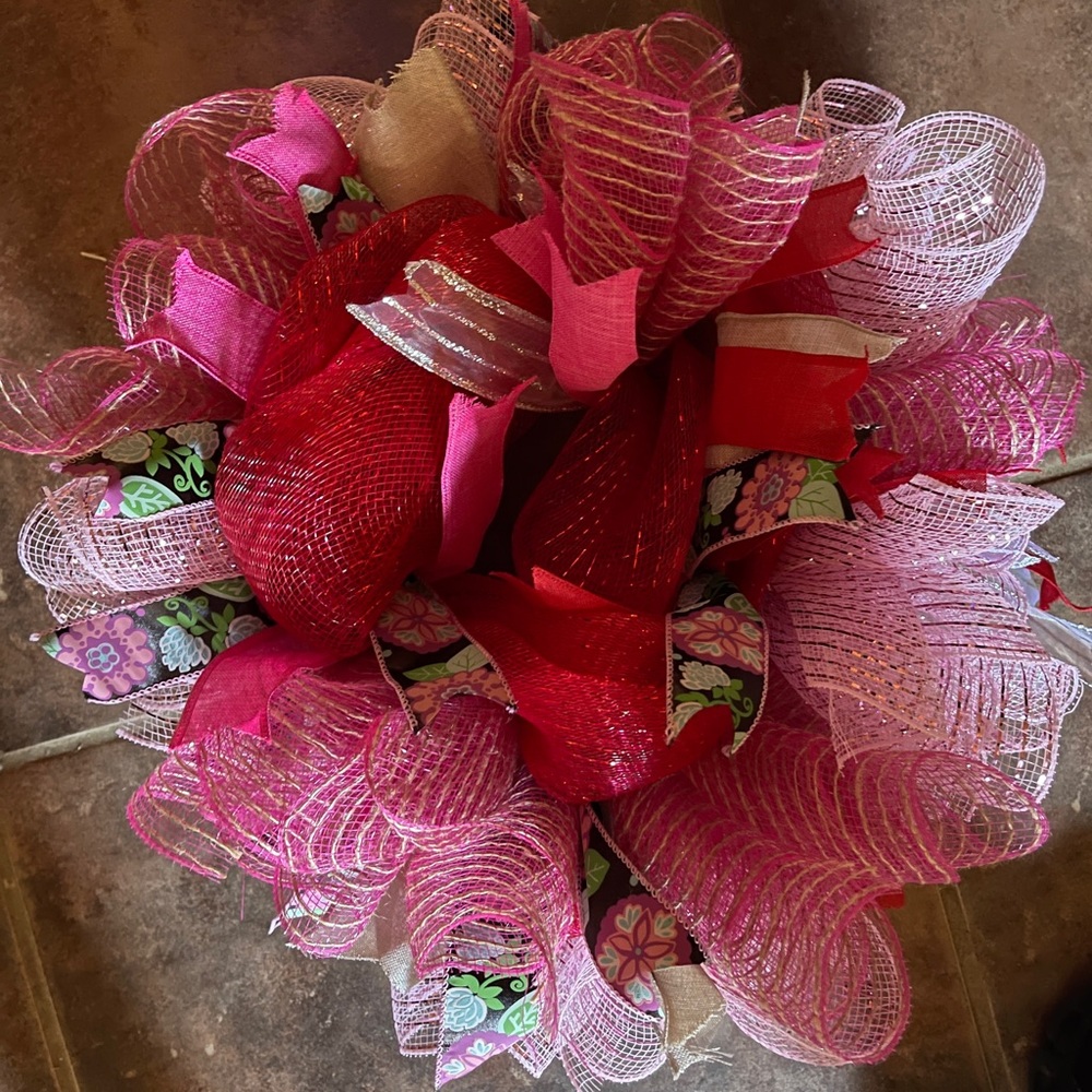 Handmade wreath for sale can make any color